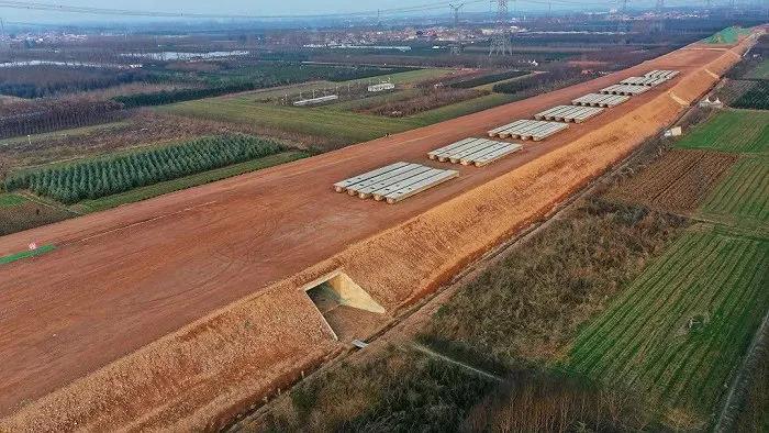 變廢為寶！600多萬噸建筑垃圾鋪筑高速公路