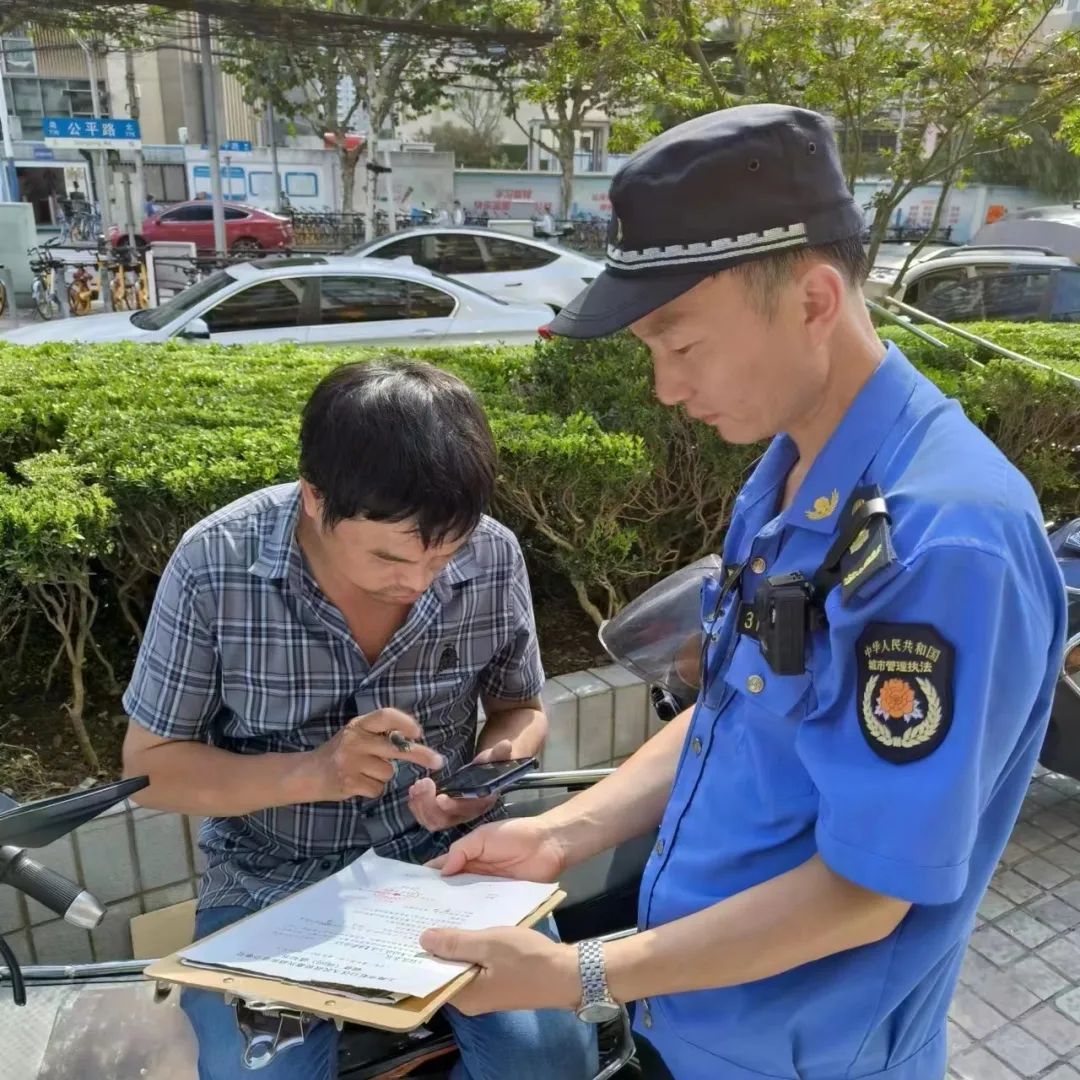 偷倒建筑垃圾？這個(gè)街道“鐵腕”整治~